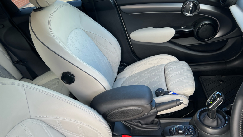 MINI Cooper 1.5 C Exclusive 5dr Auto Petrol Hatchback